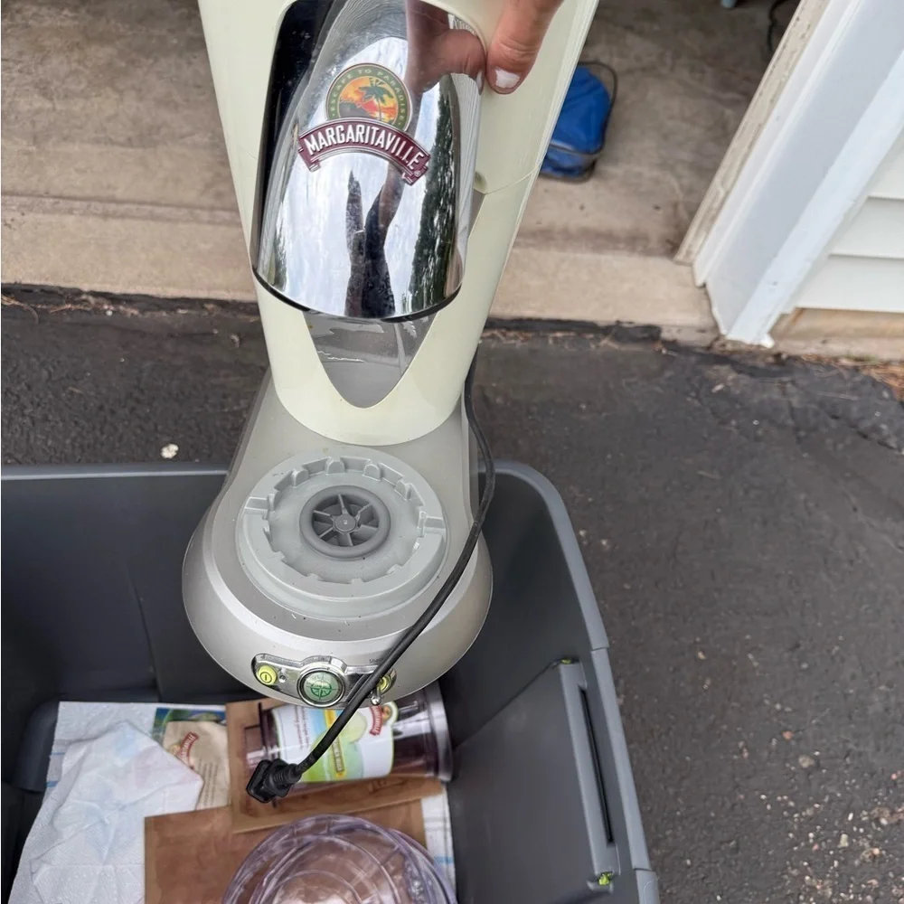 Margaritaville Blender set - Like new